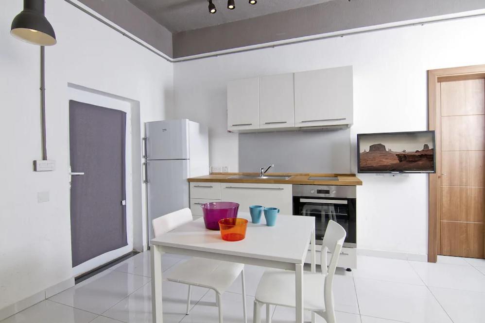 Cresta Beach Studios Saint Julian's 外观 照片